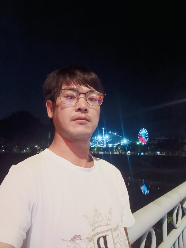任豐的第一张照片--福鼎闪婚服务中心